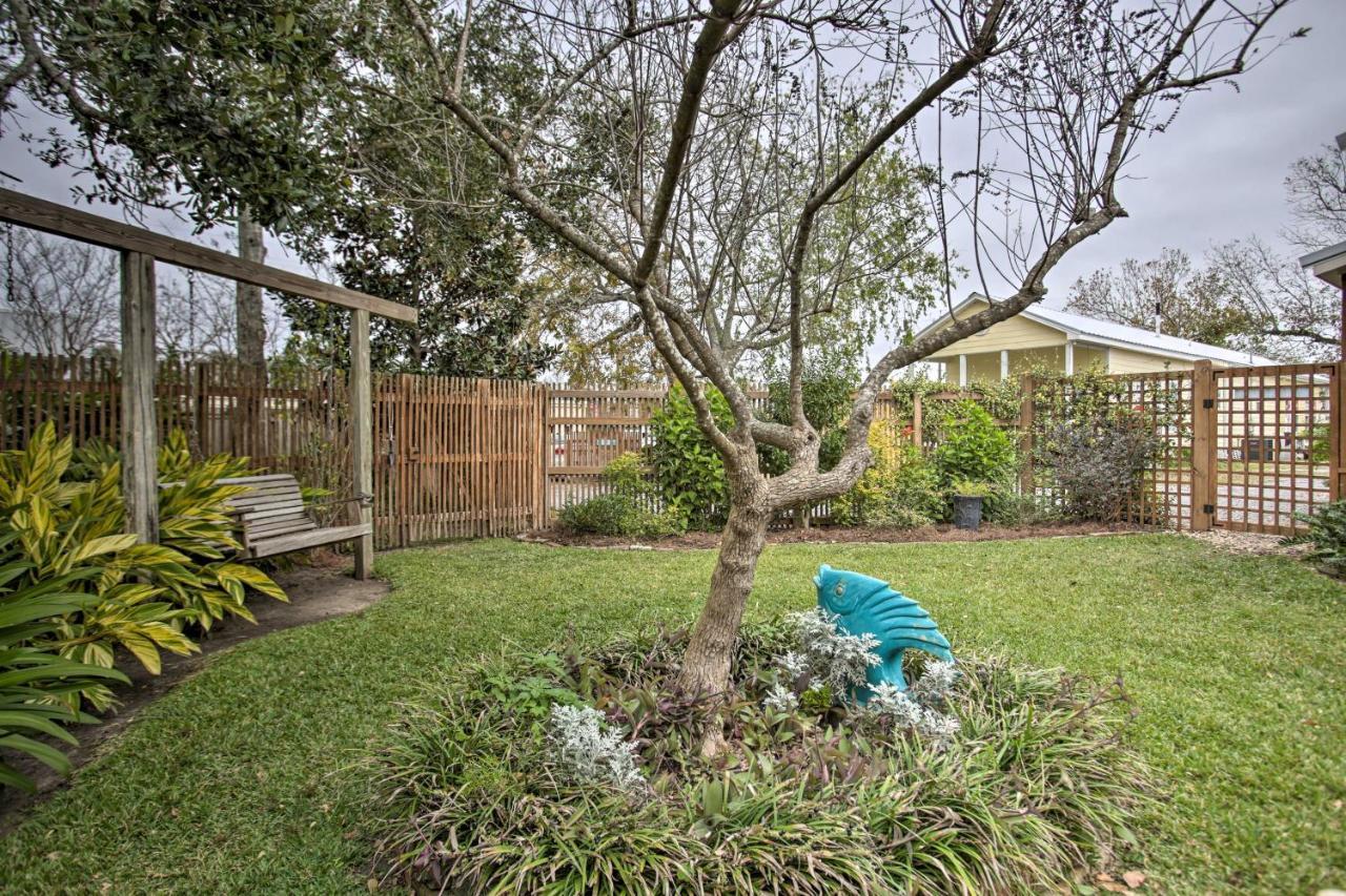 Old Town Getaway, Walk To Shopping, Dining, And Bay! Bay St. Louis Exterior foto